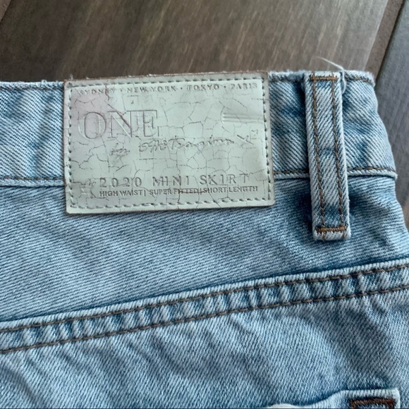 One Teaspoon 2020 MIni Denim Skirt Blue Hart 28 - Picture 9 of 12